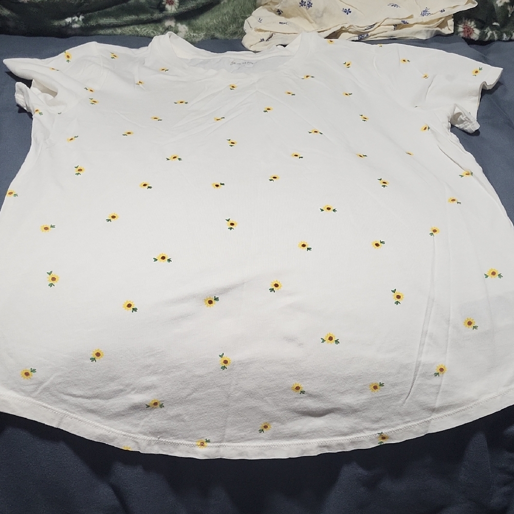 Old Navy White Tee with Yellow Floral Accents
